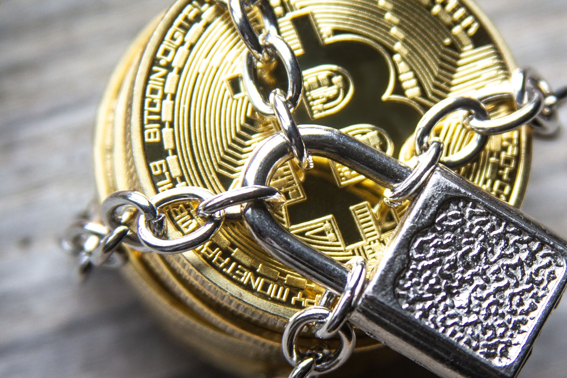 Bitcoin Security: Tips for Buying Crypto Safely | Invity.io